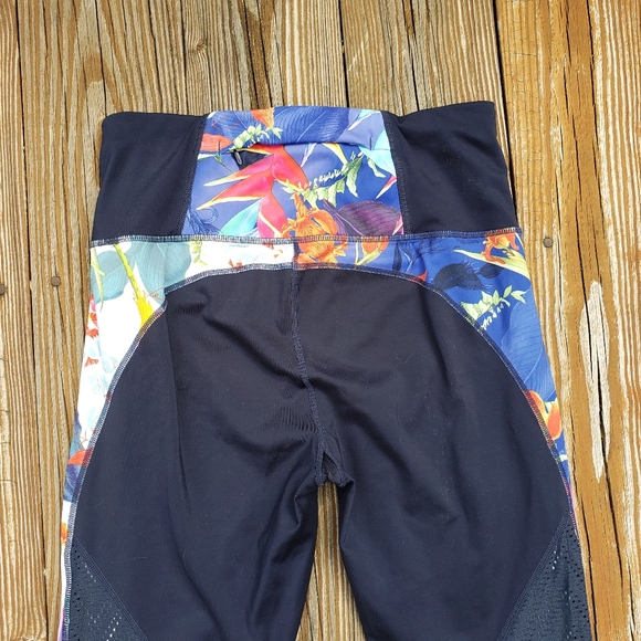 Athleta tropical leggings MT M Tall - Picture 4 of 8